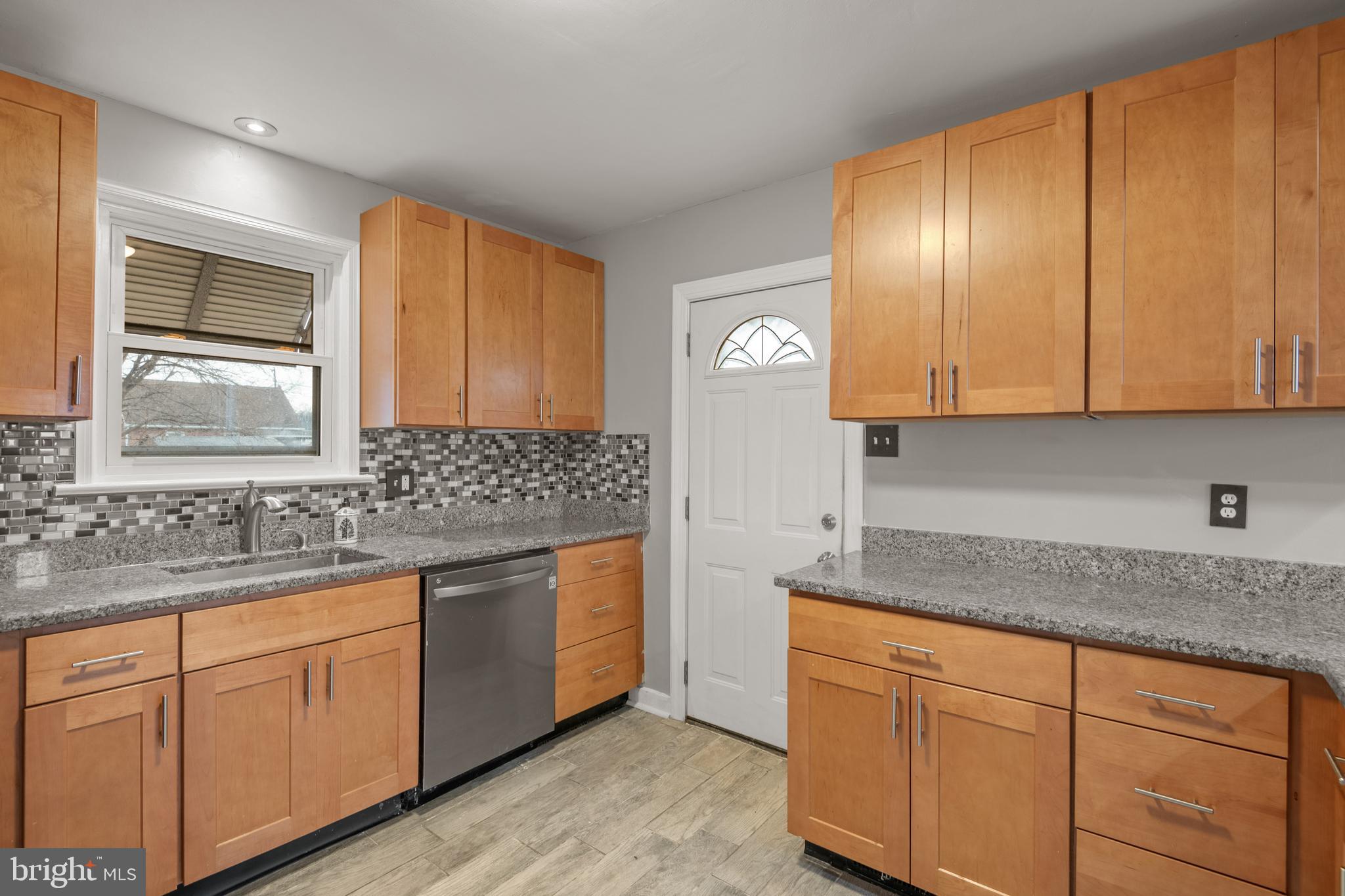 301 Greystone Road York, PA 17402 - Photo 15 of 38 Gallery Image 15