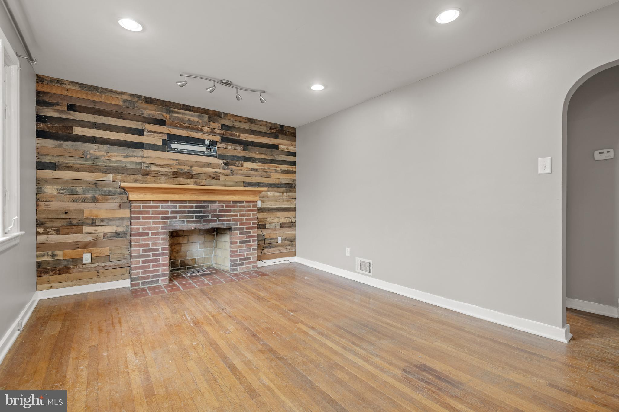 301 Greystone Road York, PA 17402 - Photo 5 of 38 Gallery Image 5