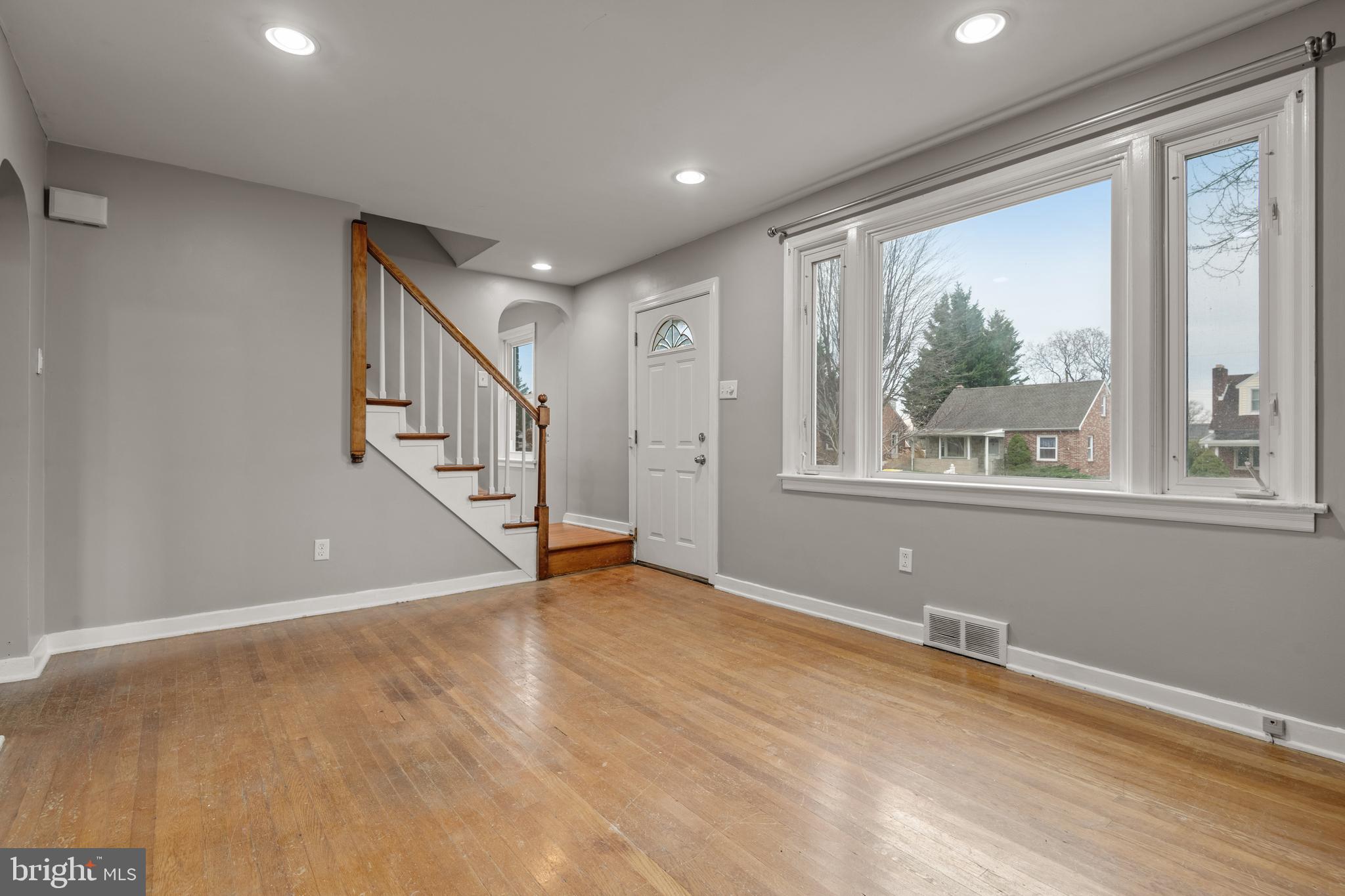 301 Greystone Road York, PA 17402 - Photo 6 of 38 Gallery Image 6