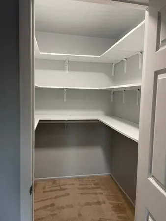 $2,300 | 287 Pembridge Lane, Unit B2, Schaumburg, IL 60193