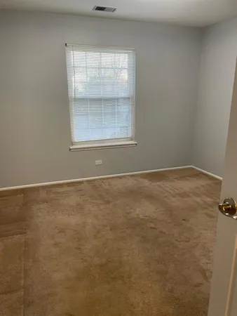 $2,300 | 287 Pembridge Lane, Unit B2, Schaumburg, IL 60193