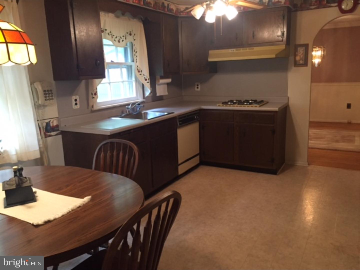 102 Shenandoah Road Cinnaminson, NJ 08077 - Photo 8 of 14 Gallery Image 8