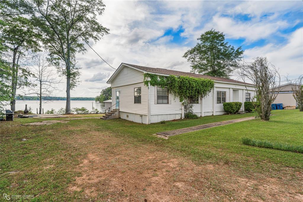 1589 Airport Loop Homer, LA 71040 - Photo 4 of 38