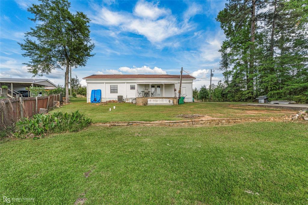 1589 Airport Loop Homer, LA 71040 - Photo 8 of 38