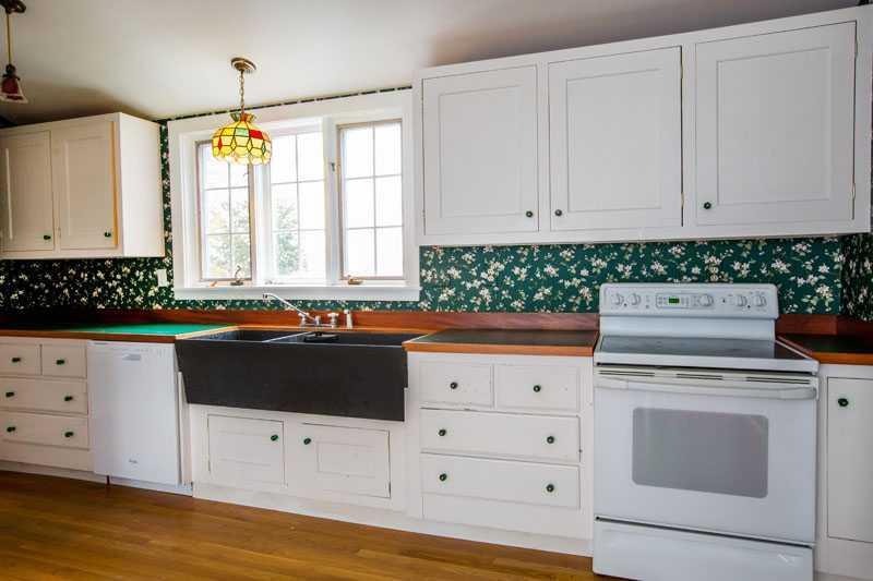10 Churchill Road South Portland, ME 04106 - Photo 16 of 35 Kitchen.