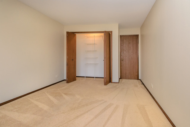 711 South River Road, Unit 409 Des Plaines, IL 60016 - Photo 19 of 25