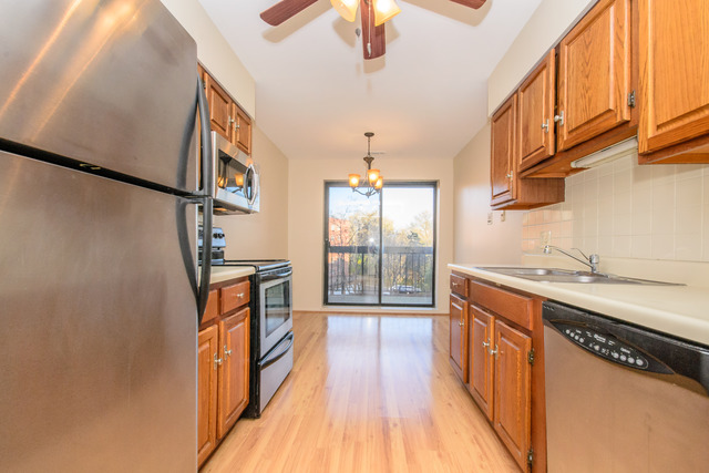 711 South River Road, Unit 409 Des Plaines, IL 60016 - Photo 10 of 25