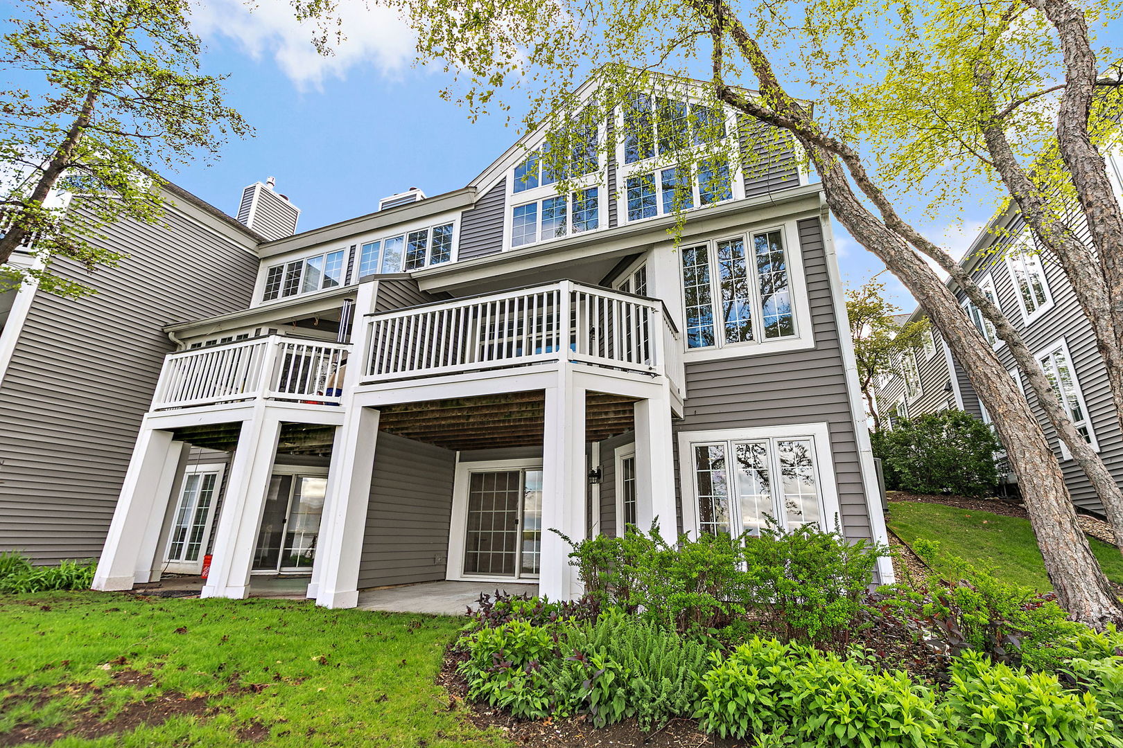 237 Sandy Point Lane Lake Zurich, IL 60047 - Photo 2 of 49