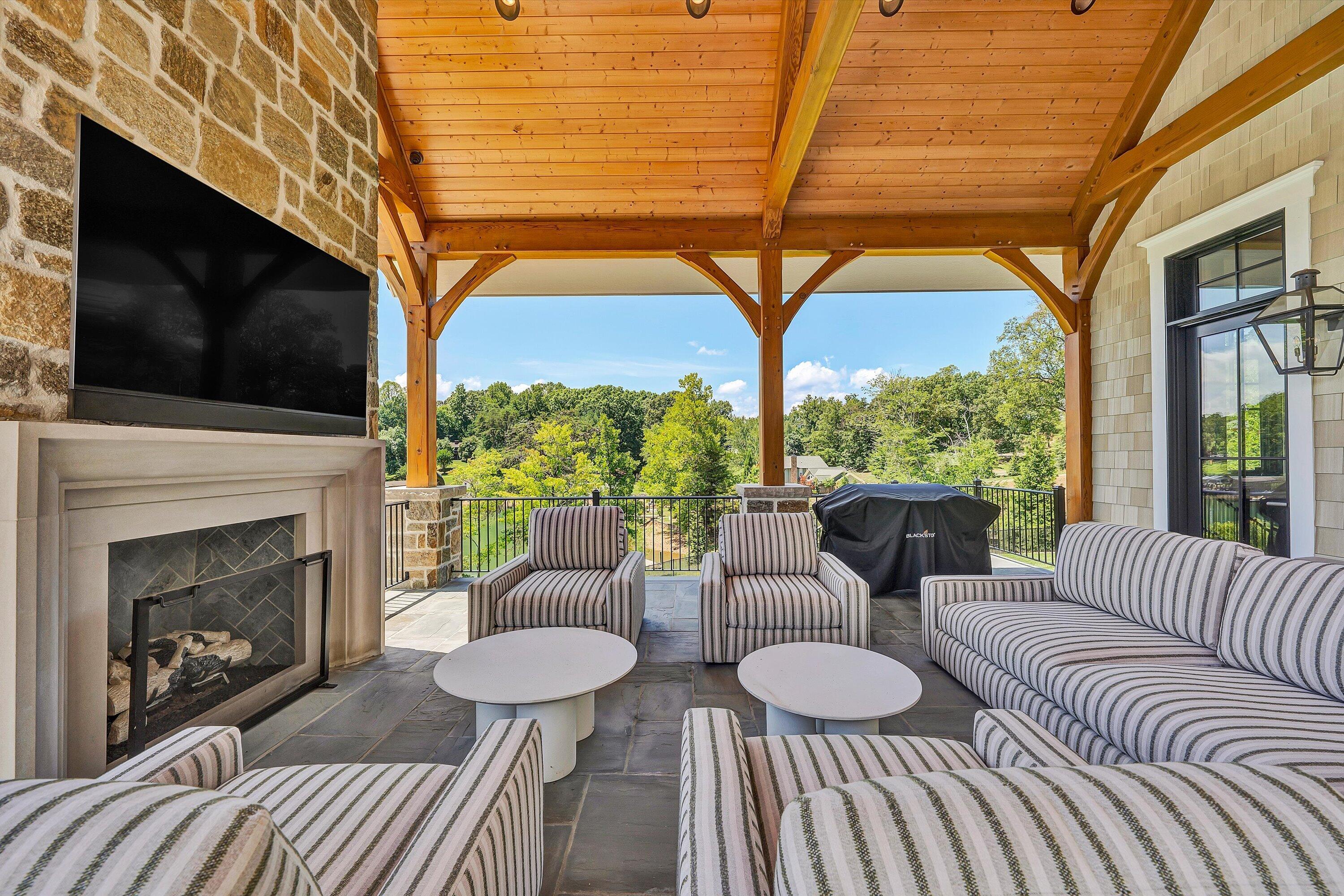 6189 Scruggs Road Moneta, VA 24121 - Photo 109 of 144 Main Level Deck