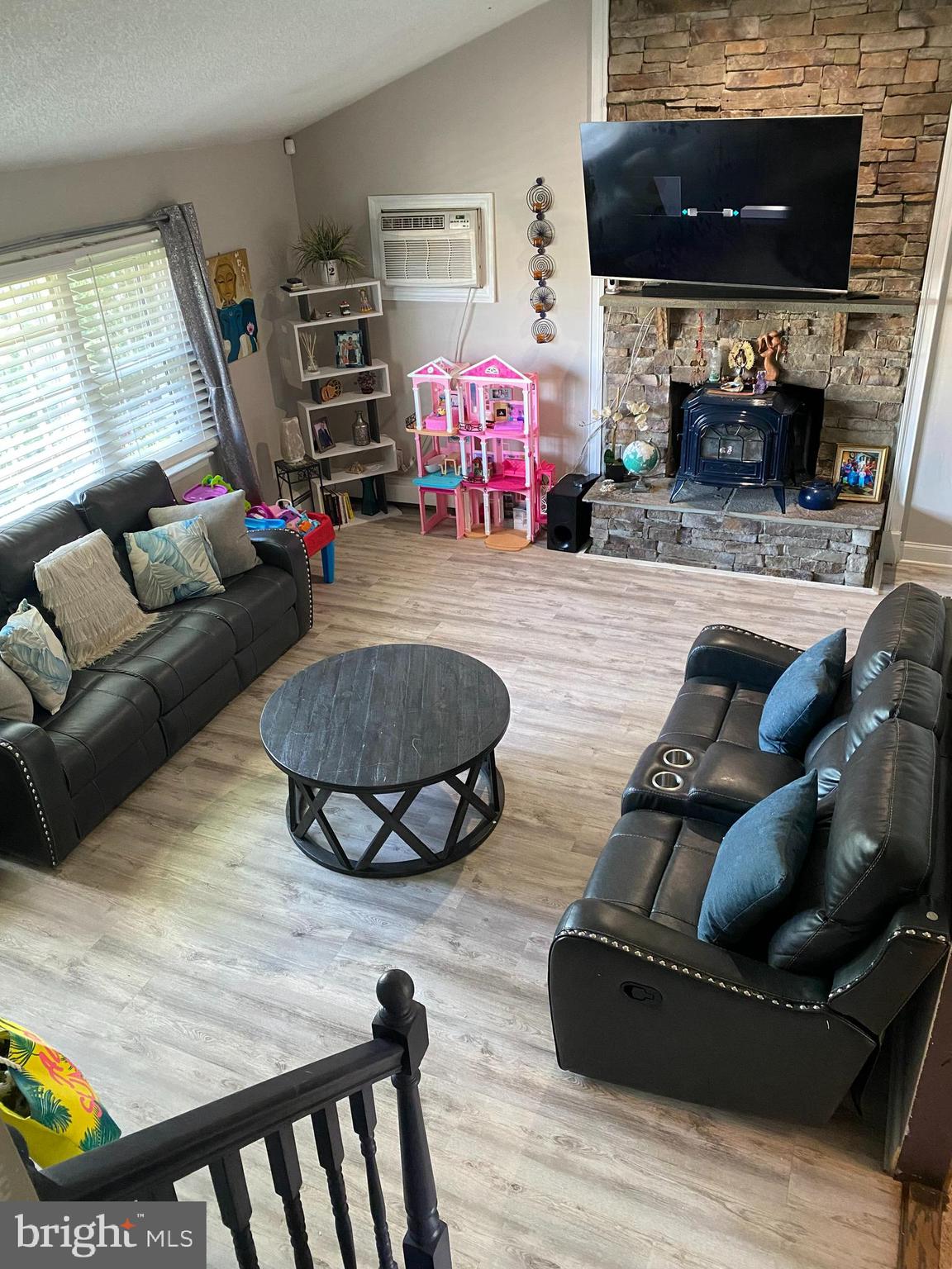 75 Ewingville Road Ewing, NJ 08638 - Photo 2 of 19 Gallery Image 2