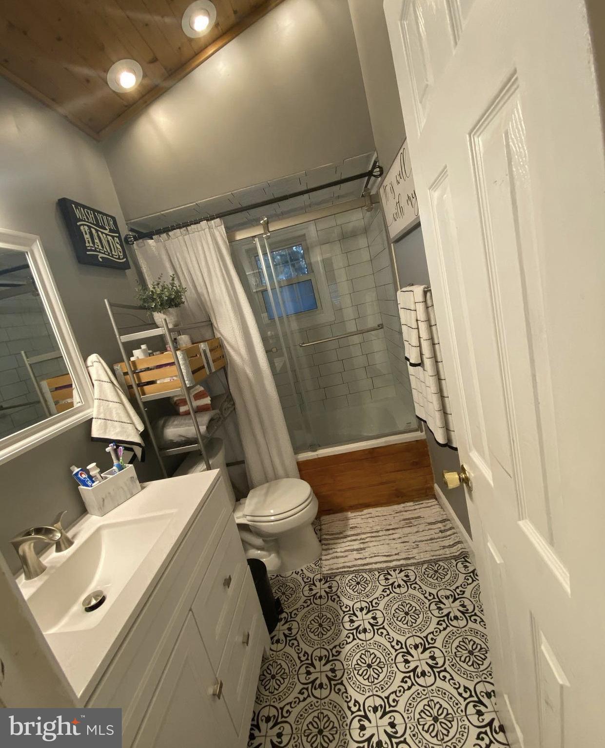75 Ewingville Road Ewing, NJ 08638 - Photo 11 of 19 Gallery Image 11