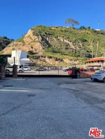 $3,295 | 22852 Pacific Coast Highway, Unit F, Malibu, CA 90265