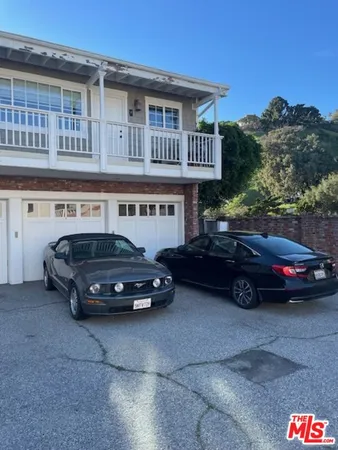 $3,295 | 22852 Pacific Coast Highway, Unit F, Malibu, CA 90265