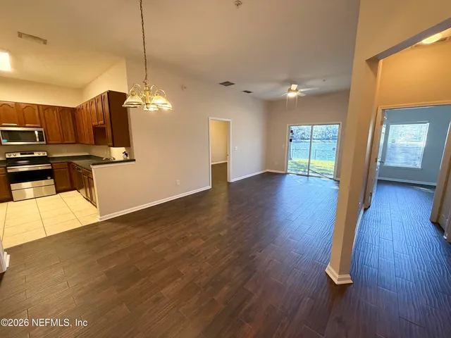 $1,795 | 8212 White Falls Boulevard, Unit 103, Jacksonville, FL 32256