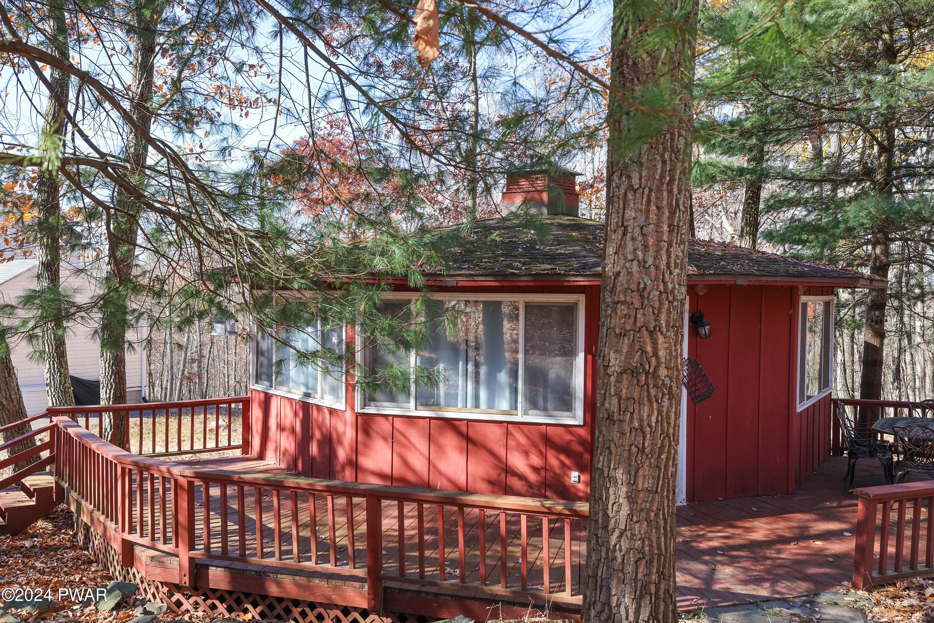 113 Stonehenge Road Milford, PA 18337 - Photo 2 of 20