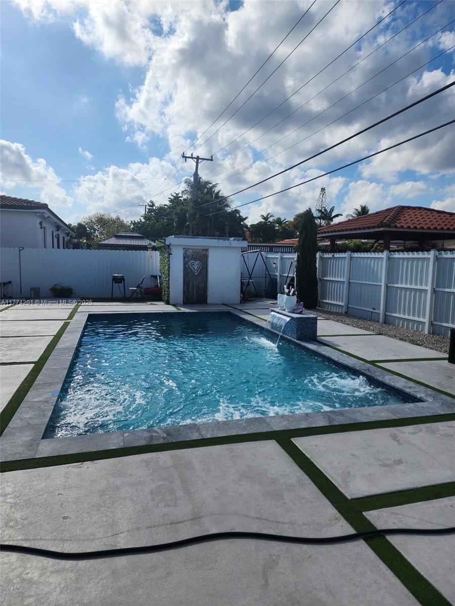 341 West 59th Street Hialeah, FL 33012 - Photo 41 of 44 a view of a backyard