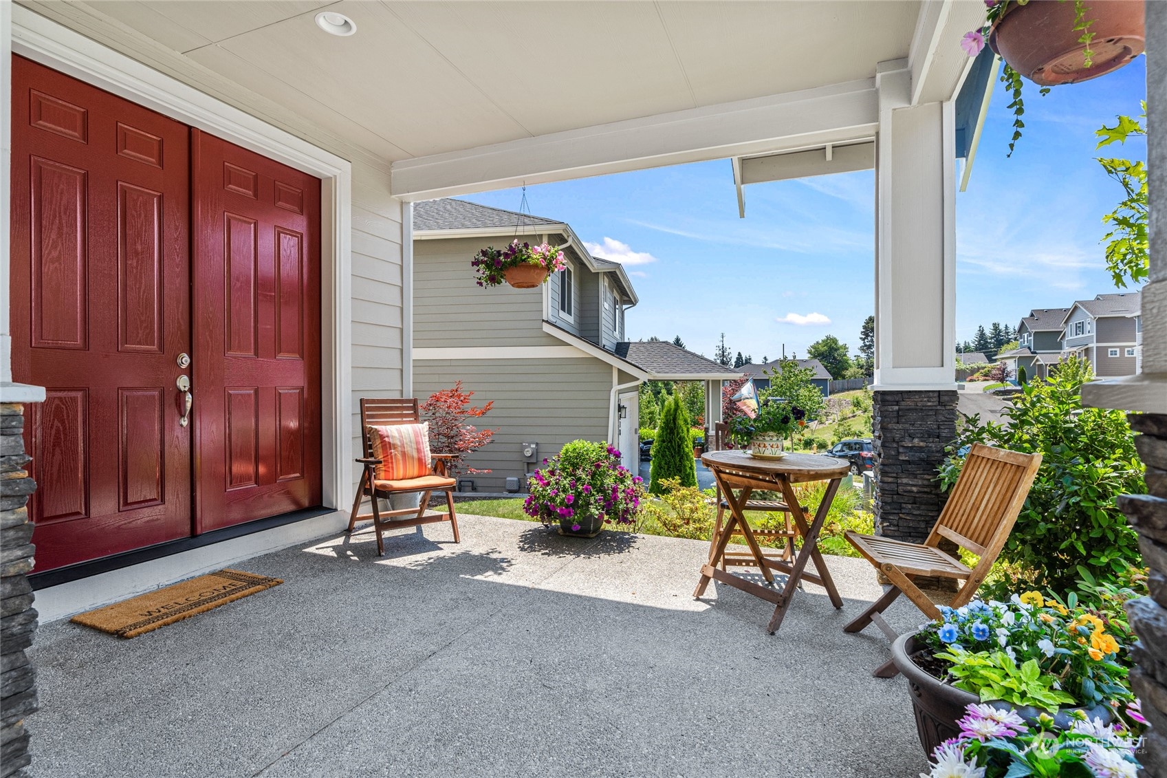 19012 123rd Avenue Southeast Renton, WA 98058 - Photo 3 of 40 a room with furniture and a potted plant