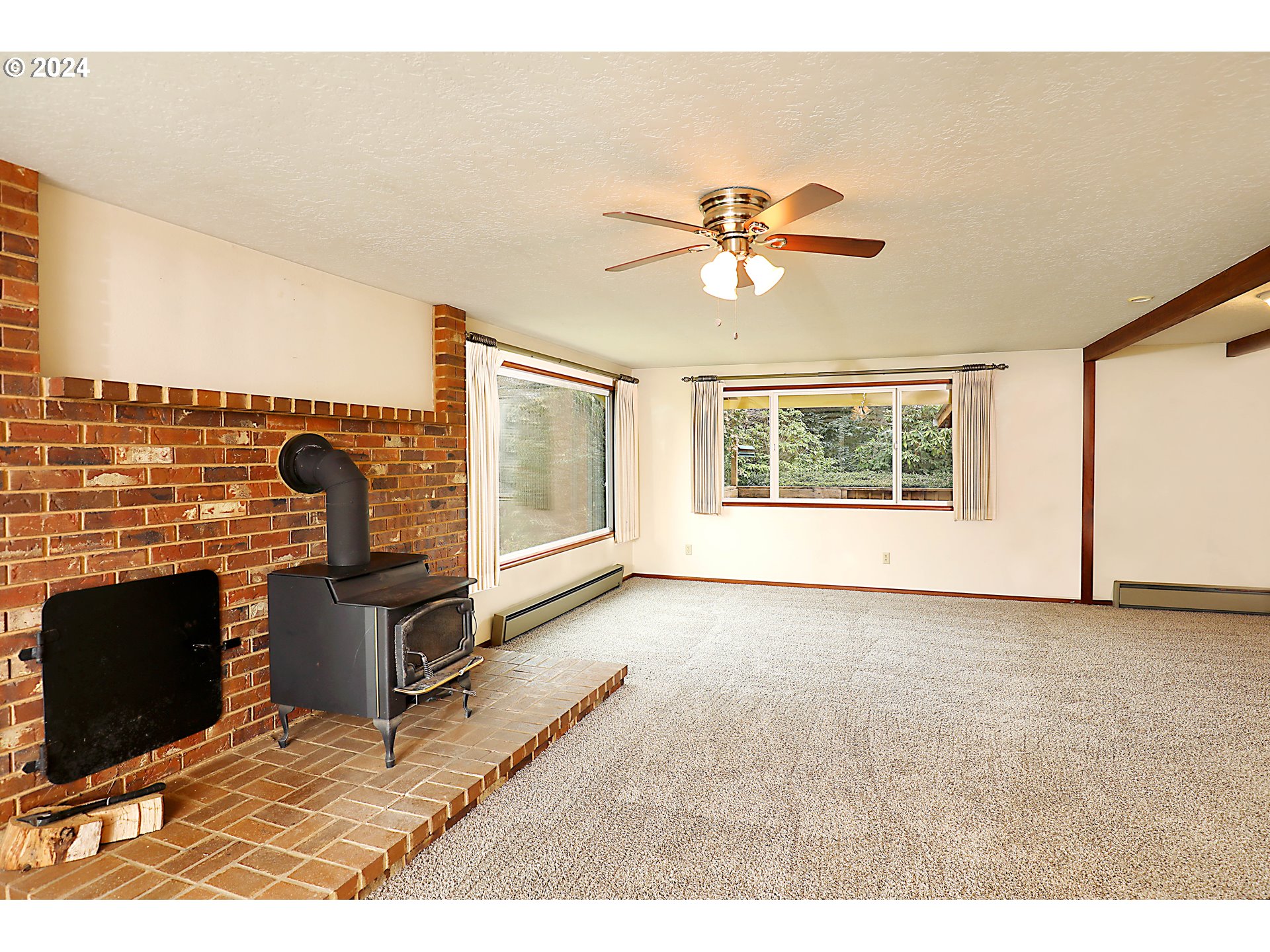 93024 Knappa Dock Road Astoria, OR 97103 - Photo 5 of 29 Gallery Image 5