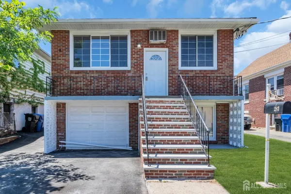 $4,200 | 287 Smith Street, Woodbridge, NJ 07095