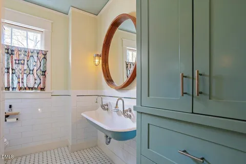 $1,800,000 | 405 Ransom Street, Chapel Hill, NC 27516