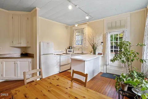 $1,800,000 | 405 Ransom Street, Chapel Hill, NC 27516