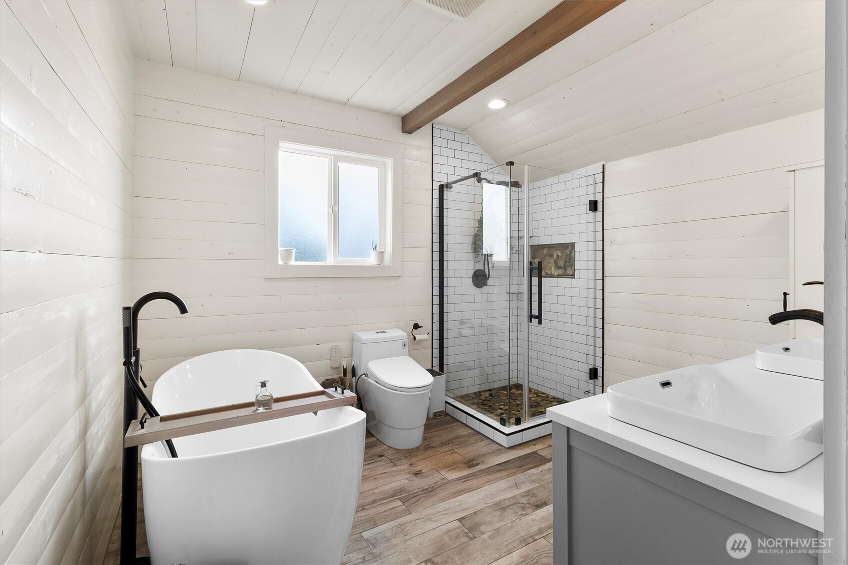 2201 Rockefeller Avenue Everett, WA 98201 - Photo 24 of 40 Gallery Image 24