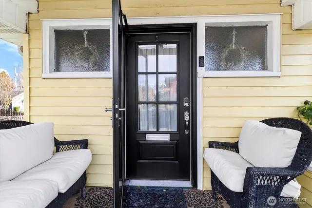 $625,000 | 2201 Rockefeller Avenue, Everett, WA 98201