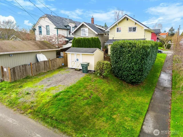 $625,000 | 2201 Rockefeller Avenue, Everett, WA 98201