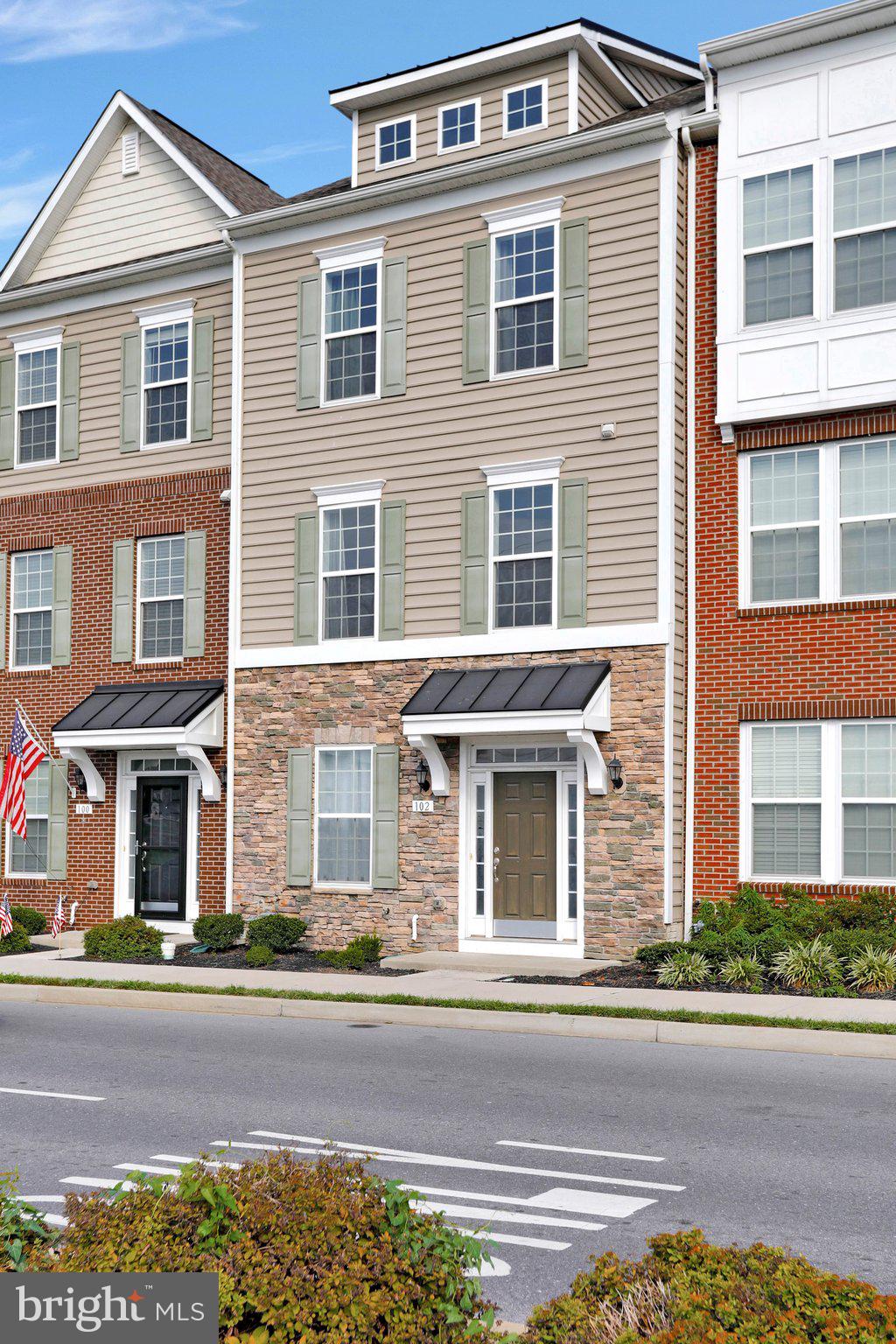 102 Mill Pond Road Frederick, MD 21701 - Photo 3 of 41 Gallery Image 3