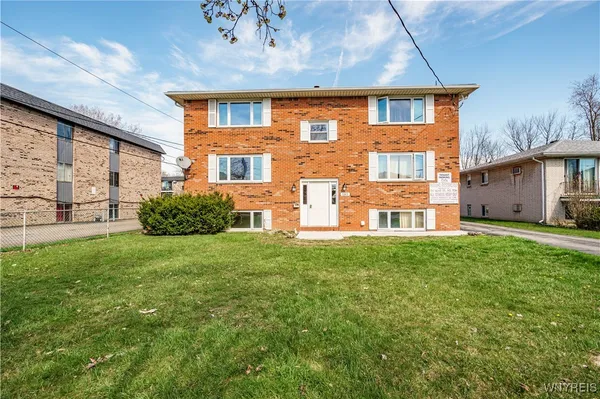 $1,300 | 185 Mead Street, North Tonawanda, NY 14120