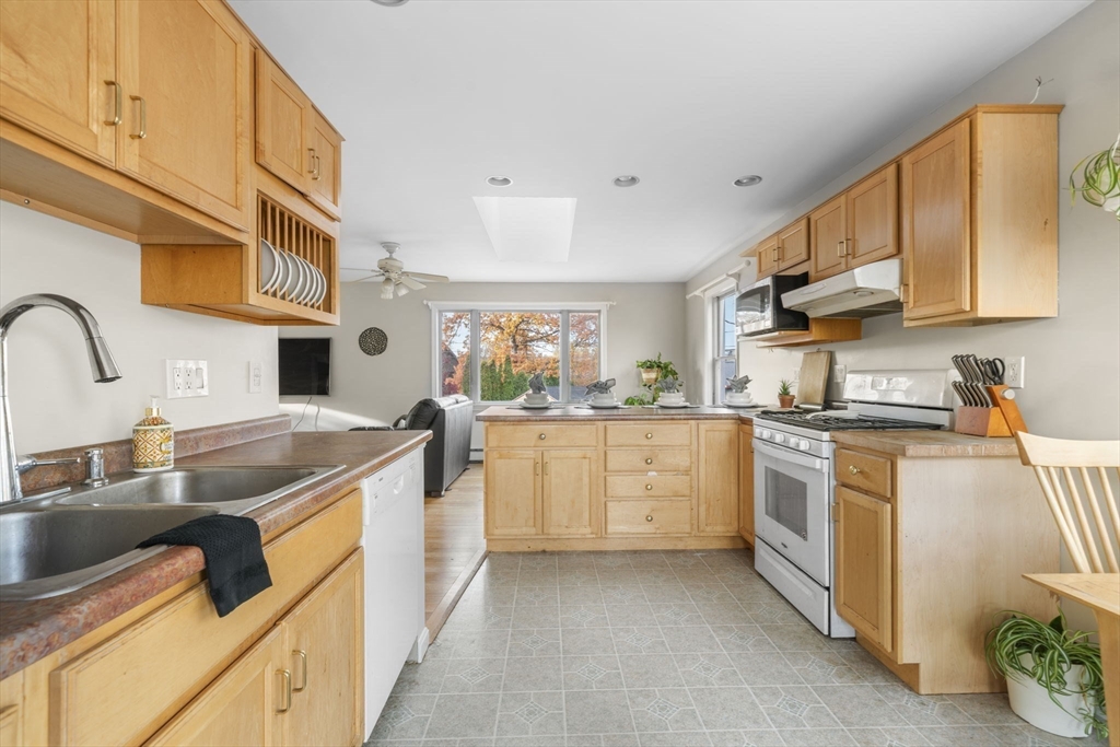 2 Alnette Road Merrimac, MA 01860 - Photo 6 of 37