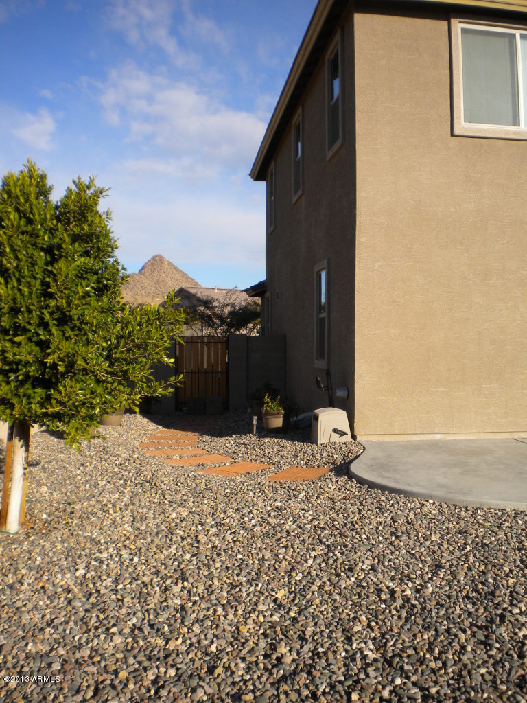 5413 West Bajada Road Phoenix, AZ 85083 - Photo 28 of 29 West side yard
