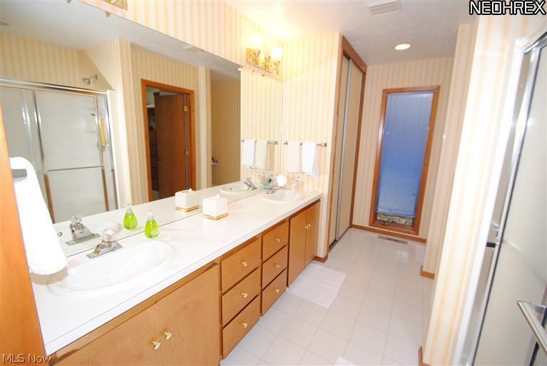 9350 Priem Road Strongsville, OH 44149 - Photo 12 of 18 Gallery Image 12