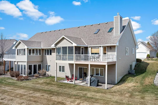 $529,900 | 2833 Wilds Lane Northwest, Prior Lake, MN 55372