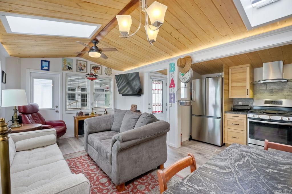 123 Jasper Street, Unit 16 Encinitas, CA 92024 - Photo 8 of 24