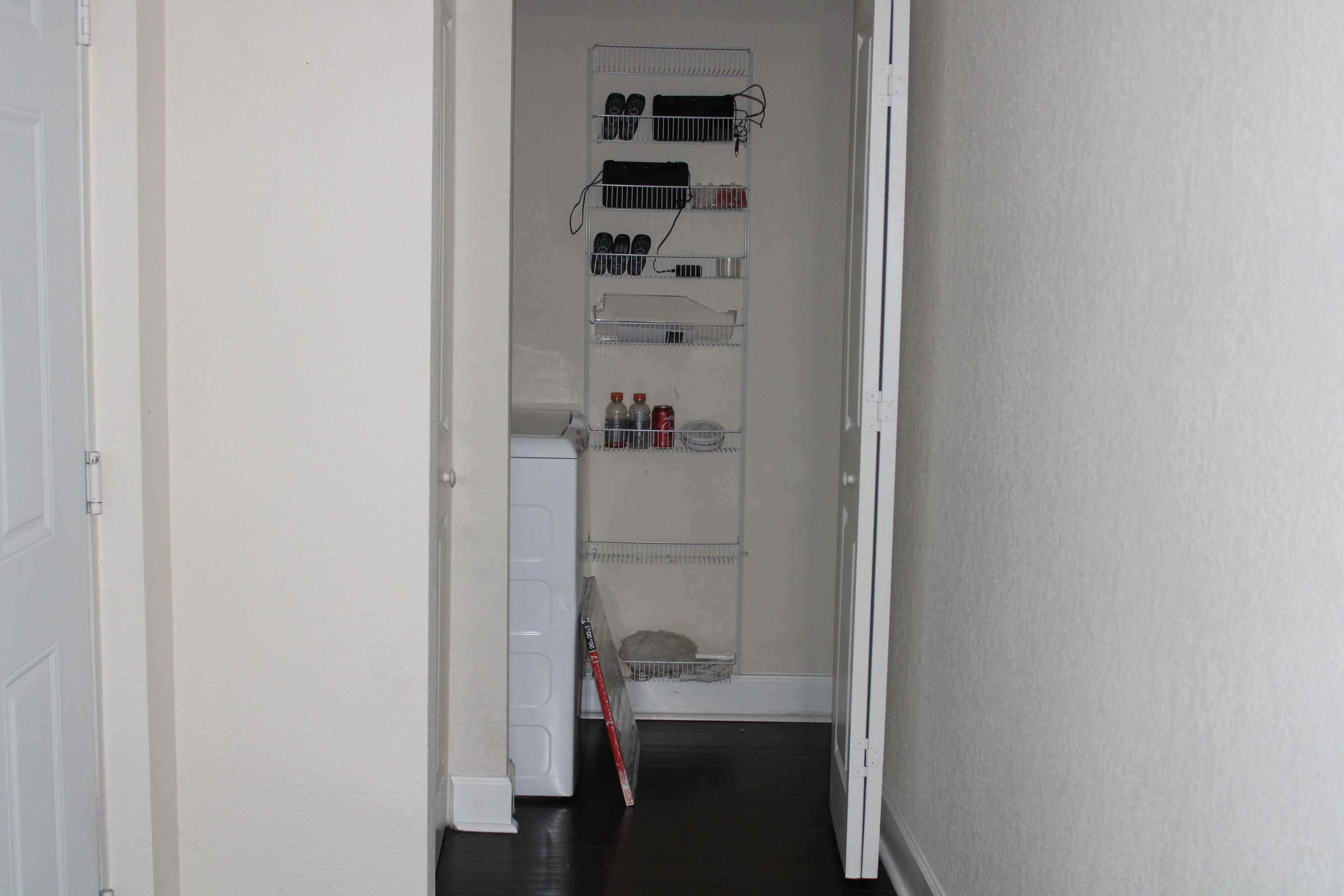 1690 Renaissance Commons Boulevard, Unit 1429 Boynton Beach, FL 33426 - Photo 8 of 23 a bathroom with a sink