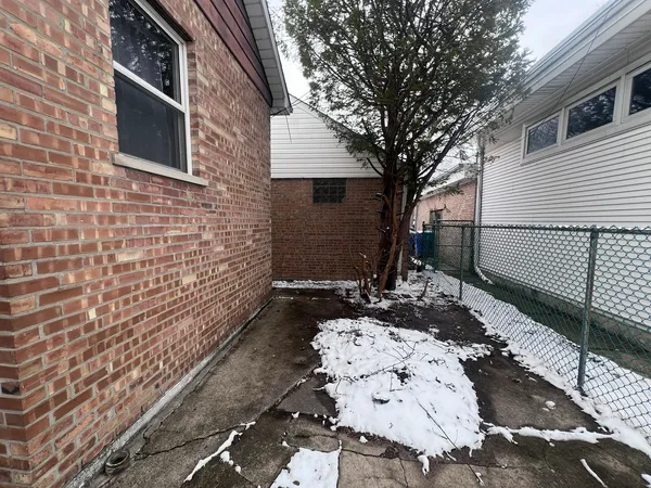 $270,000 | 937 East 84th Place, Chicago, IL 60619