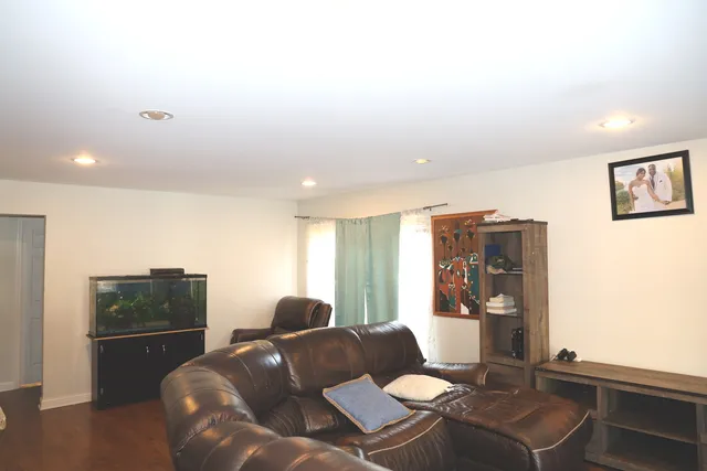 $275,000 | 937 East 84th Place, Chicago, IL 60619