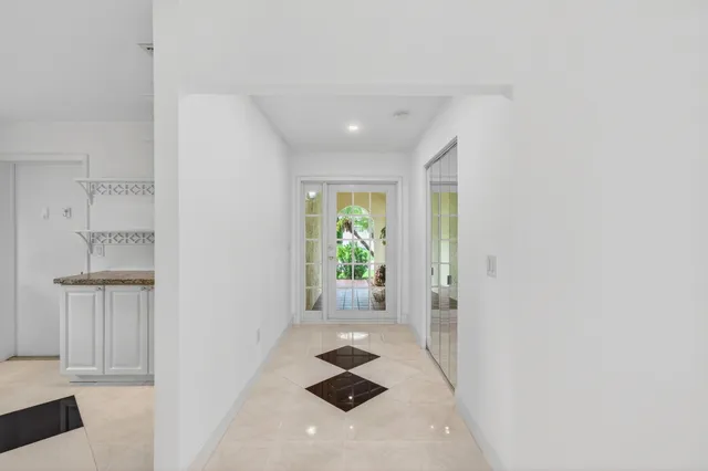 $608,900 | 6105 Via Laguna Lane, Boca Raton, FL 33433