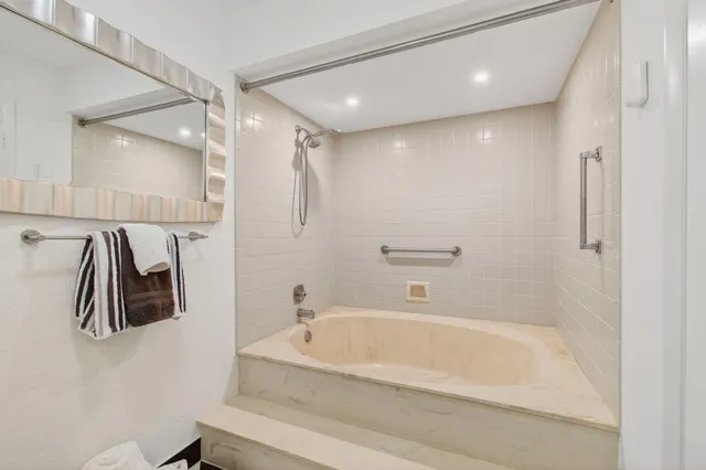 $608,900 | 6105 Via Laguna Lane, Boca Raton, FL 33433