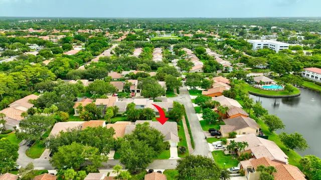 $608,900 | 6105 Via Laguna Lane, Boca Raton, FL 33433