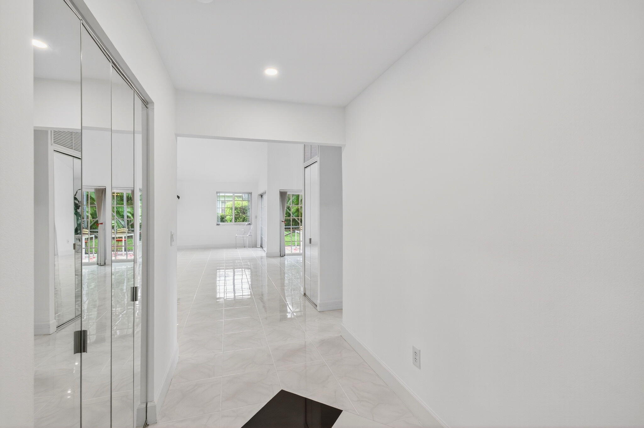 6105 Via Laguna Lane Boca Raton, FL 33433 - Photo 7 of 73 6105 VIA LAGUNA LN, 3/2/ CORNER VILLA