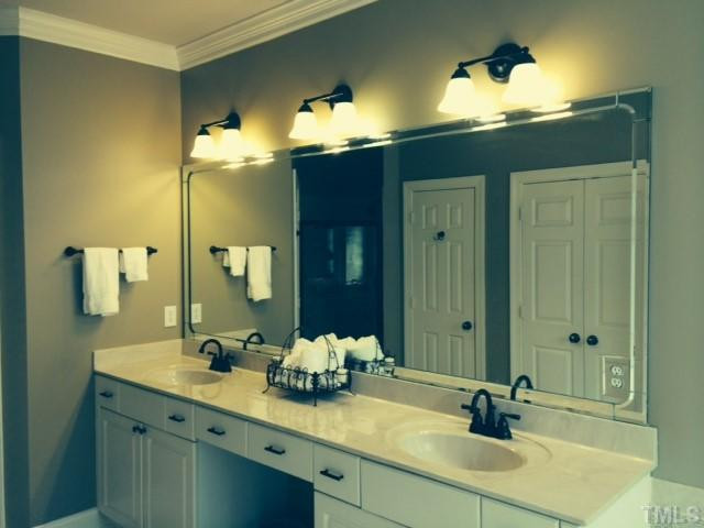 1512 Liatris Lane Raleigh, NC 27613 - Photo 15 of 25 Master Bath/Spa