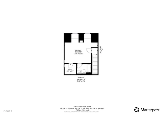 a picture of a very nice looking hallway