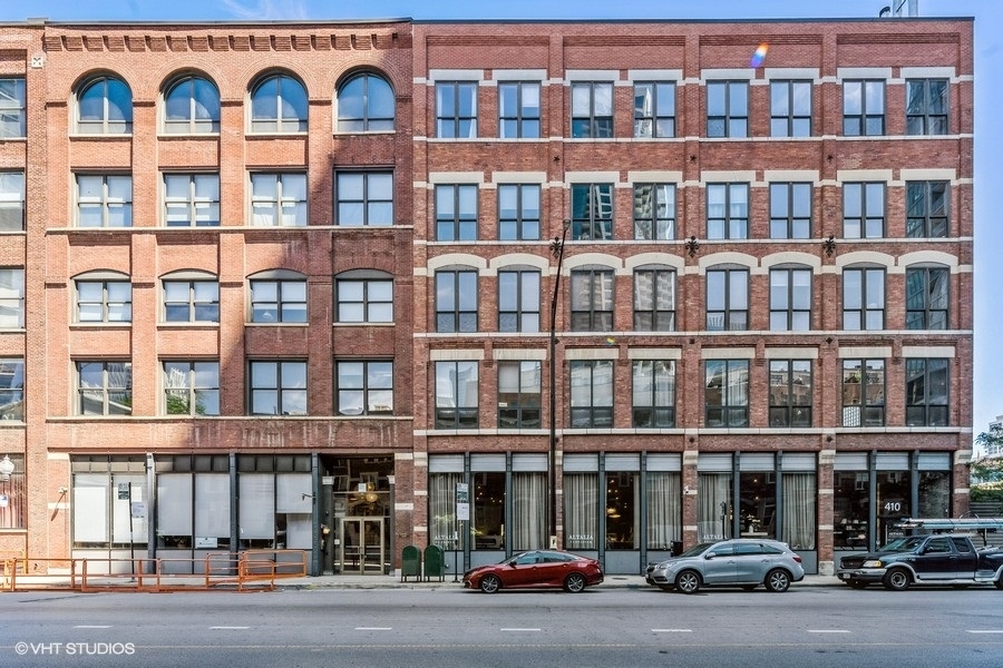 420 West Grand Ave Unit 1A  