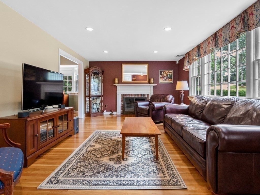 20 Mayflower Road Winchester, MA 01890 - Photo 14 of 40