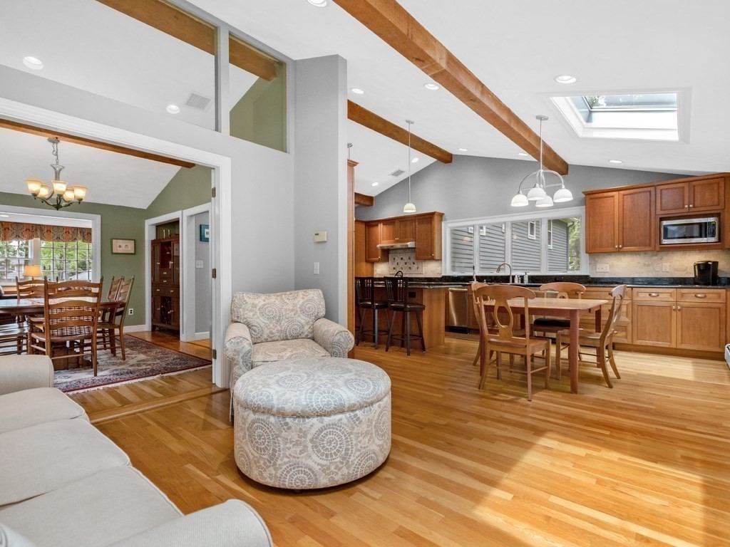 20 Mayflower Road Winchester, MA 01890 - Photo 9 of 40