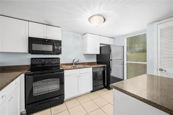$139,000 | 1810 Northwest 23rd Boulevard, Unit 174, Gainesville, FL 32605