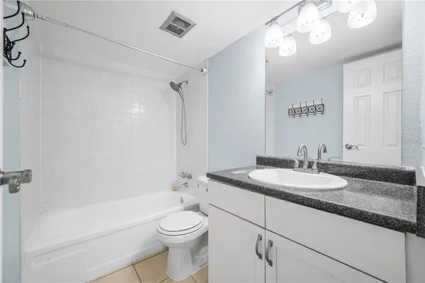 $139,000 | 1810 Northwest 23rd Boulevard, Unit 174, Gainesville, FL 32605