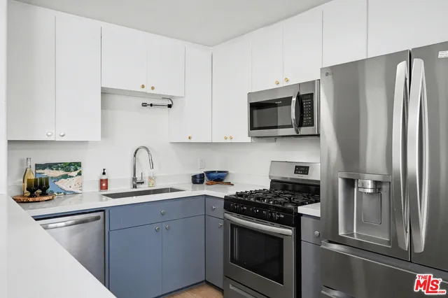 $1,049,000 | 9917 Tabor Street, Unit 2, Los Angeles, CA 90034